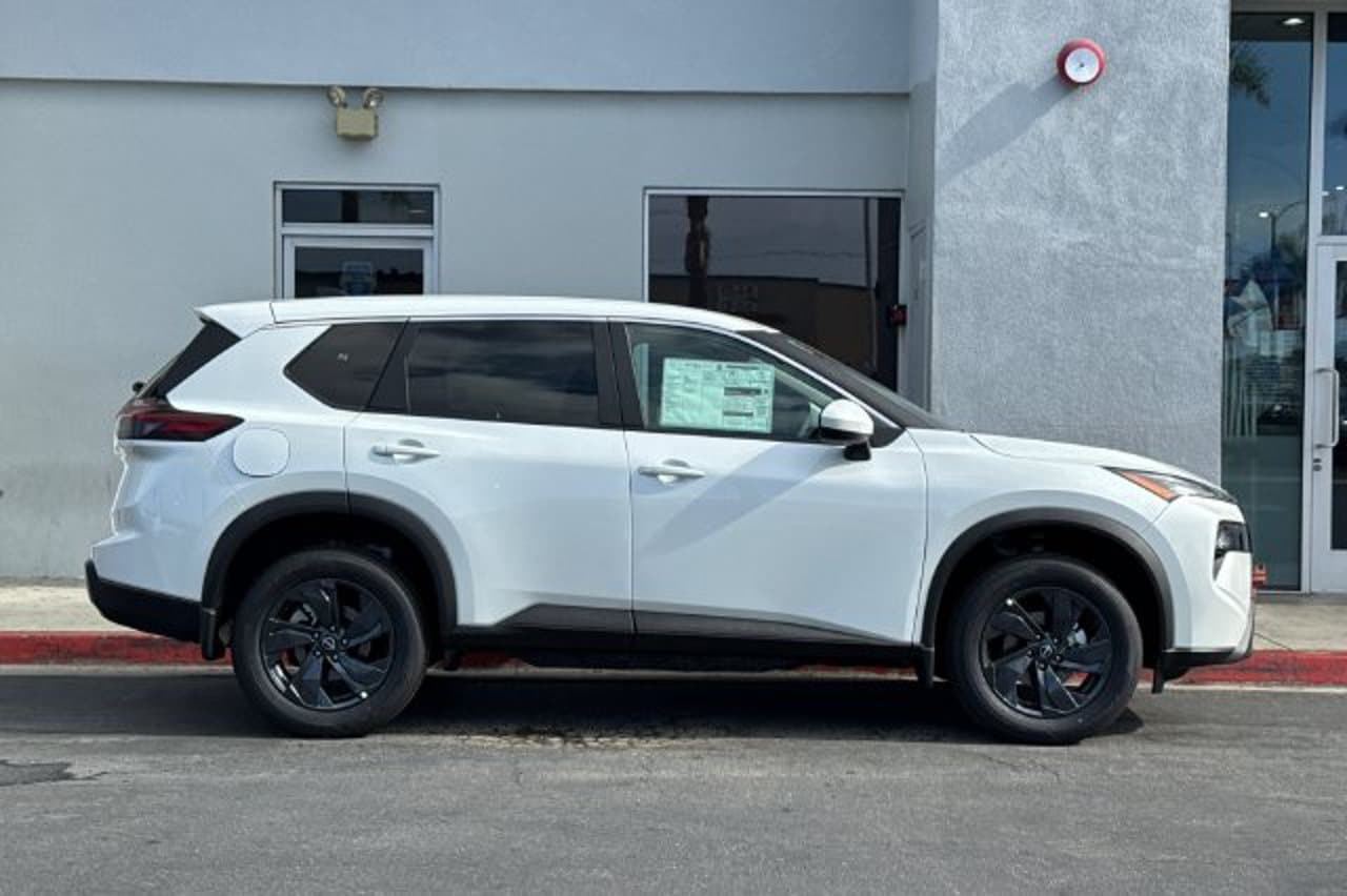 2026 Nissan Rogue SV 2