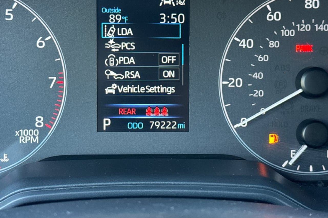 2024 Toyota Corolla LE 20