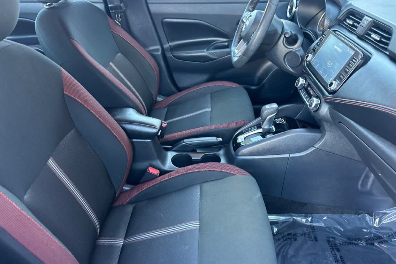 2024 Nissan Versa SR 12