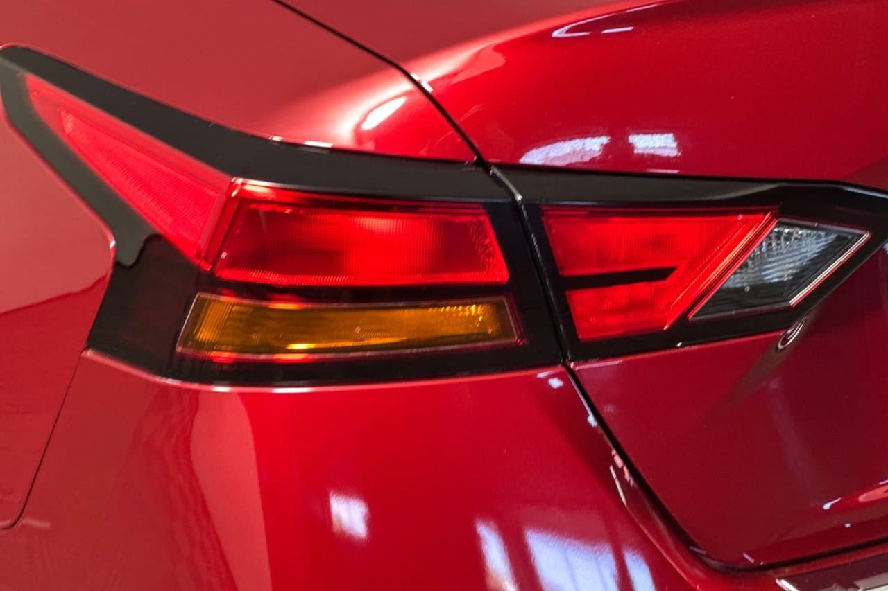 2020 Nissan Altima 2.5 SR 22
