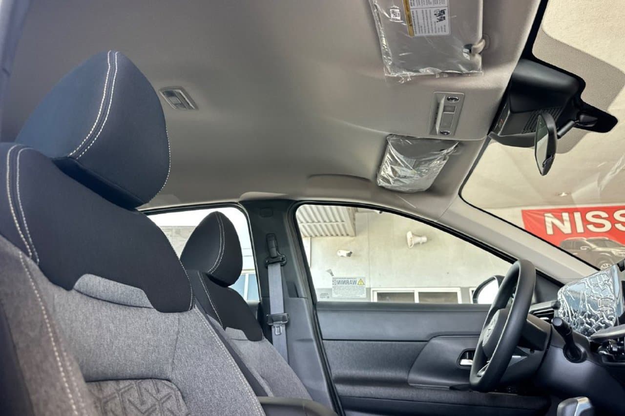 2027 Nissan Kicks SV 14