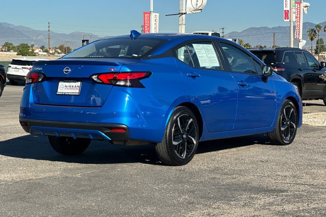 2024 Nissan Versa SR 3