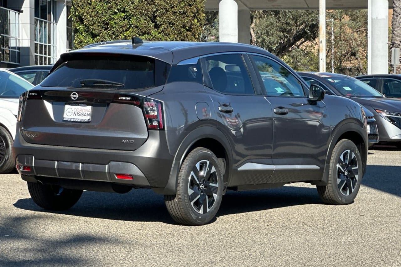 2027 Nissan Kicks SV 4