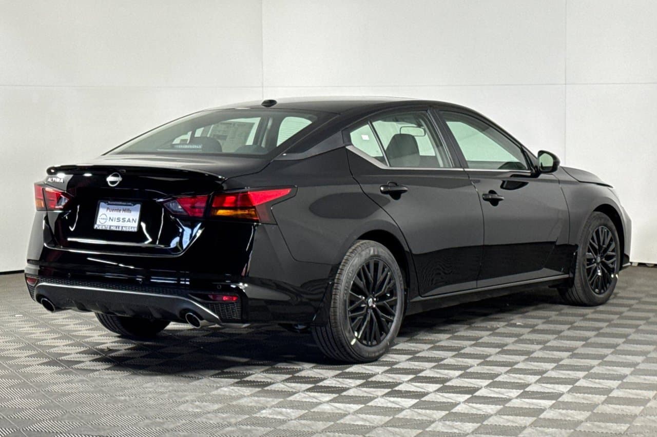 2026 Nissan Altima SV 3