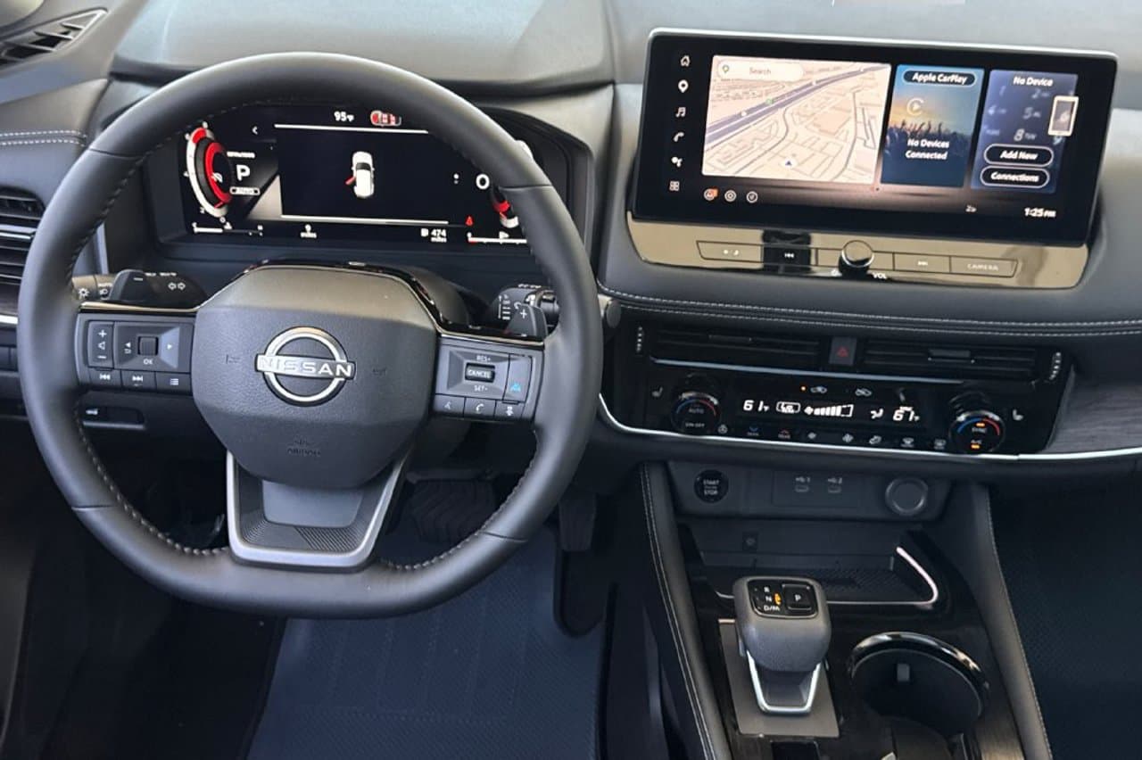 2026 Nissan Rogue Platinum 12