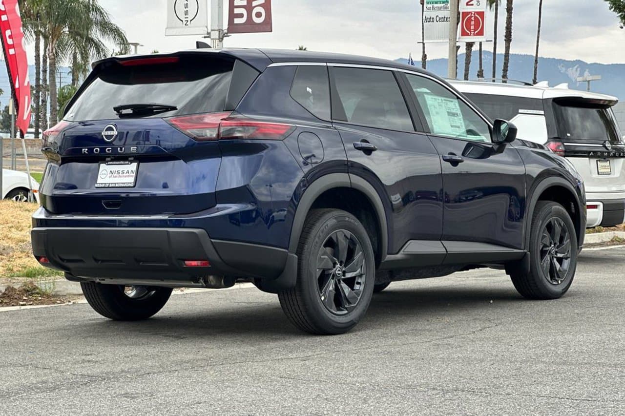 2026 Nissan Rogue SV 3