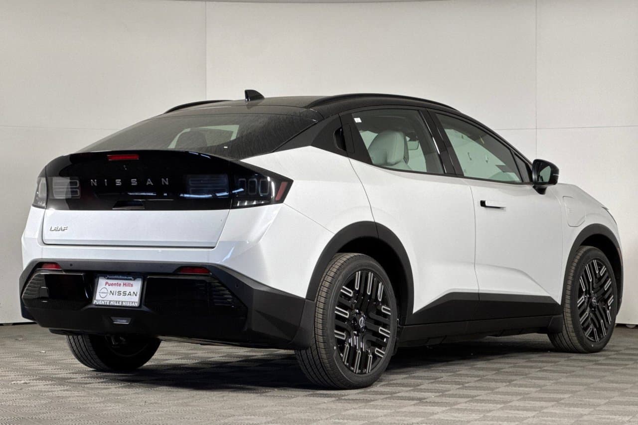 2026 Nissan LEAF PLATINUM+ 3