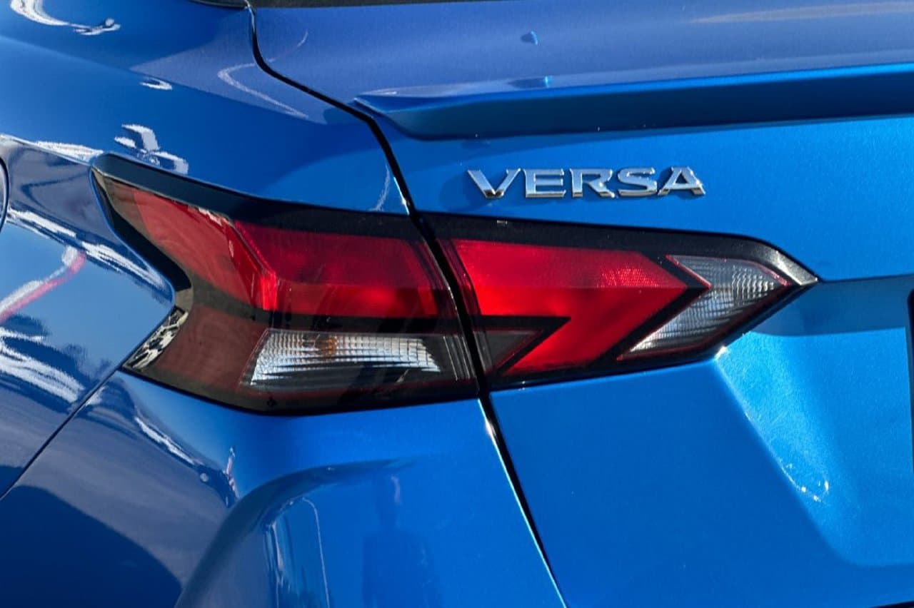 2024 Nissan Versa SR 21