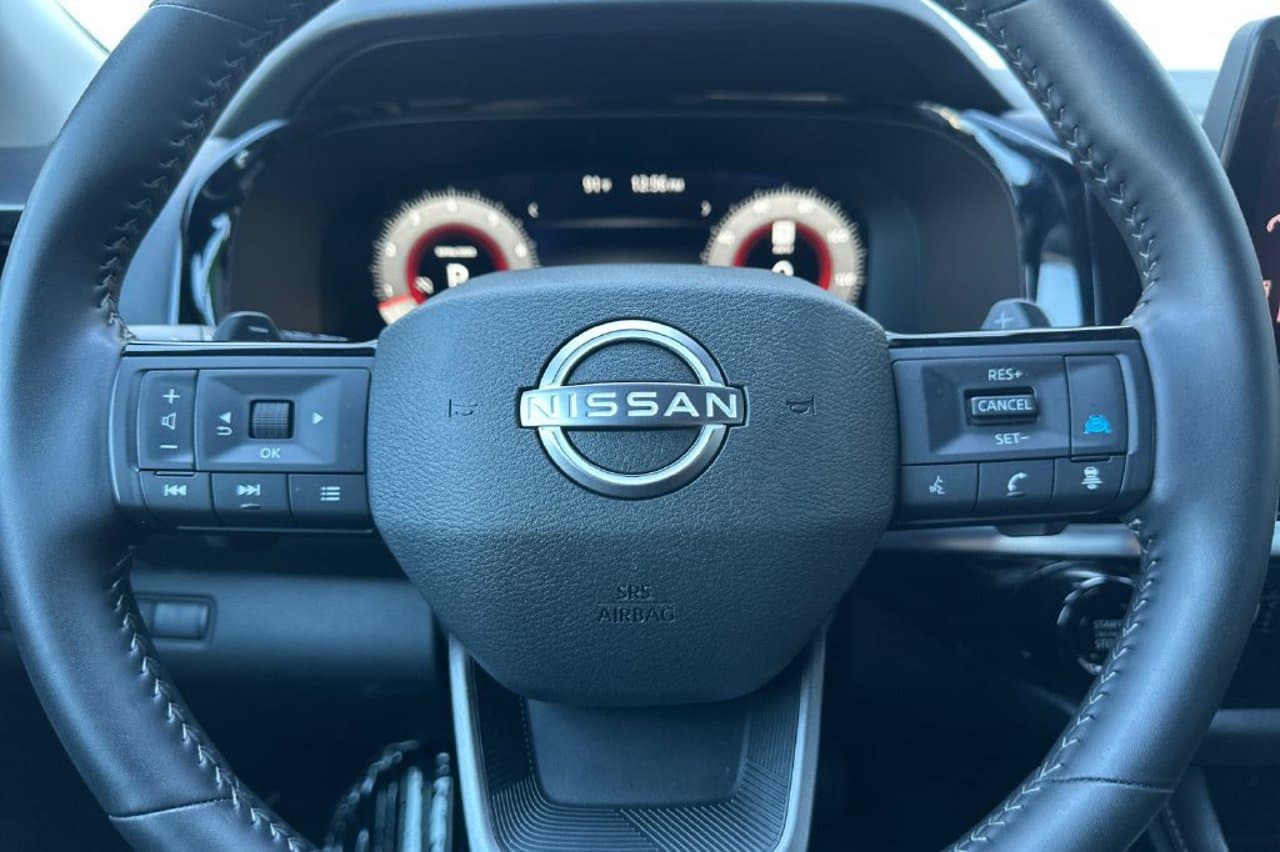 2026 Nissan Pathfinder SL 21
