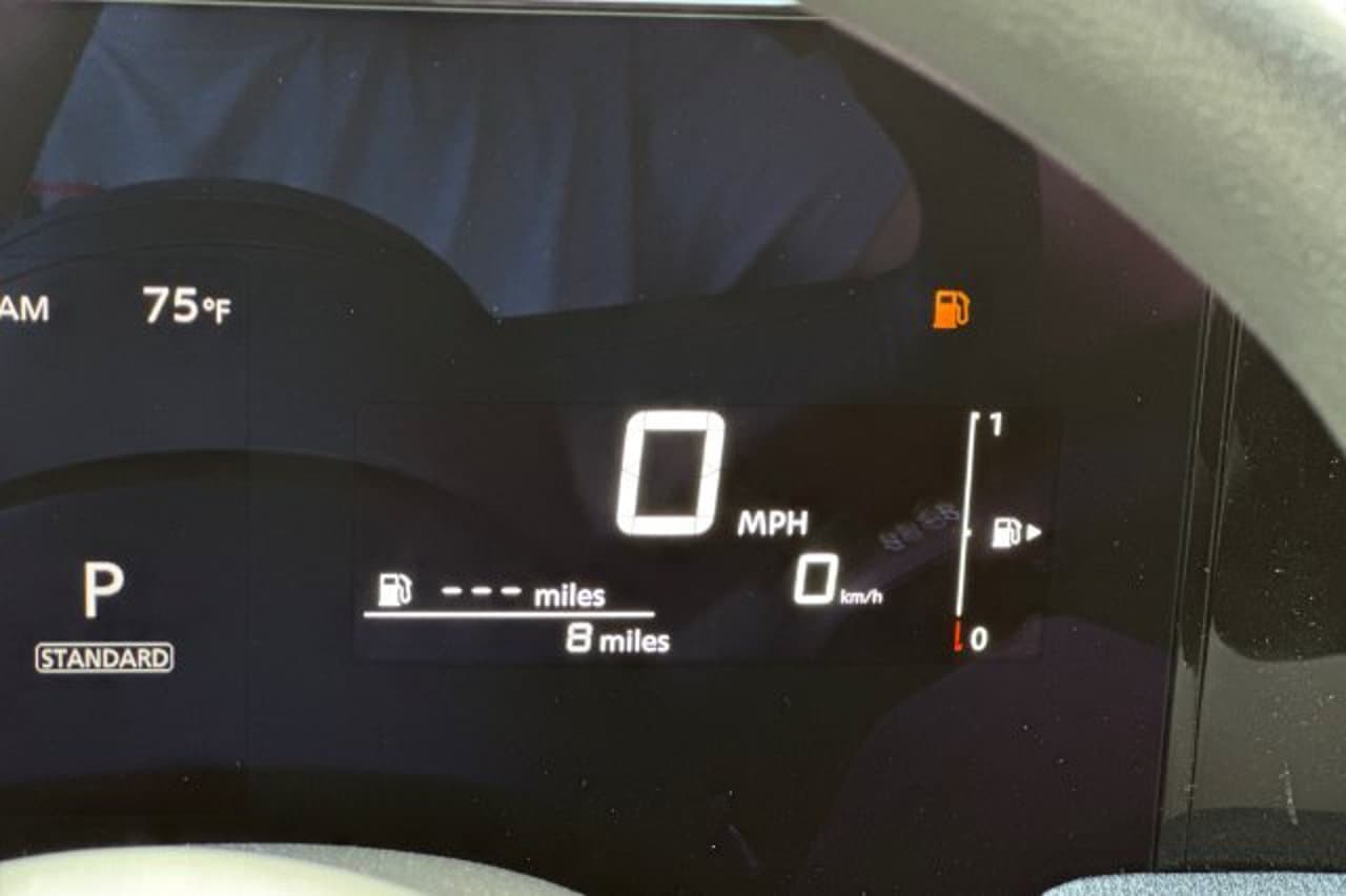 2027 Nissan Kicks SV 22
