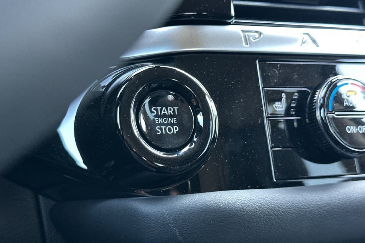 2026 Nissan Pathfinder SL 19