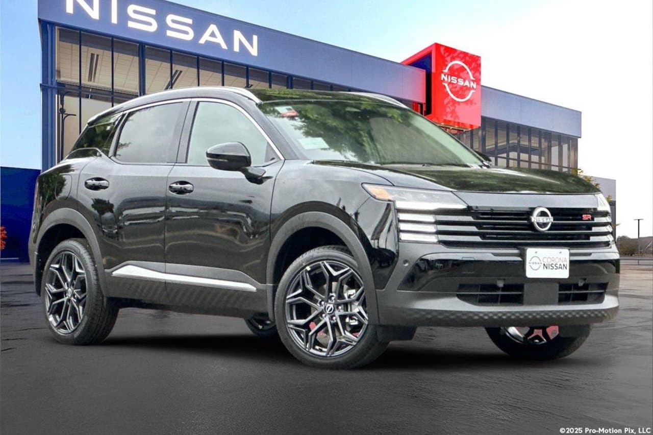 2027 Nissan Kicks SR 2