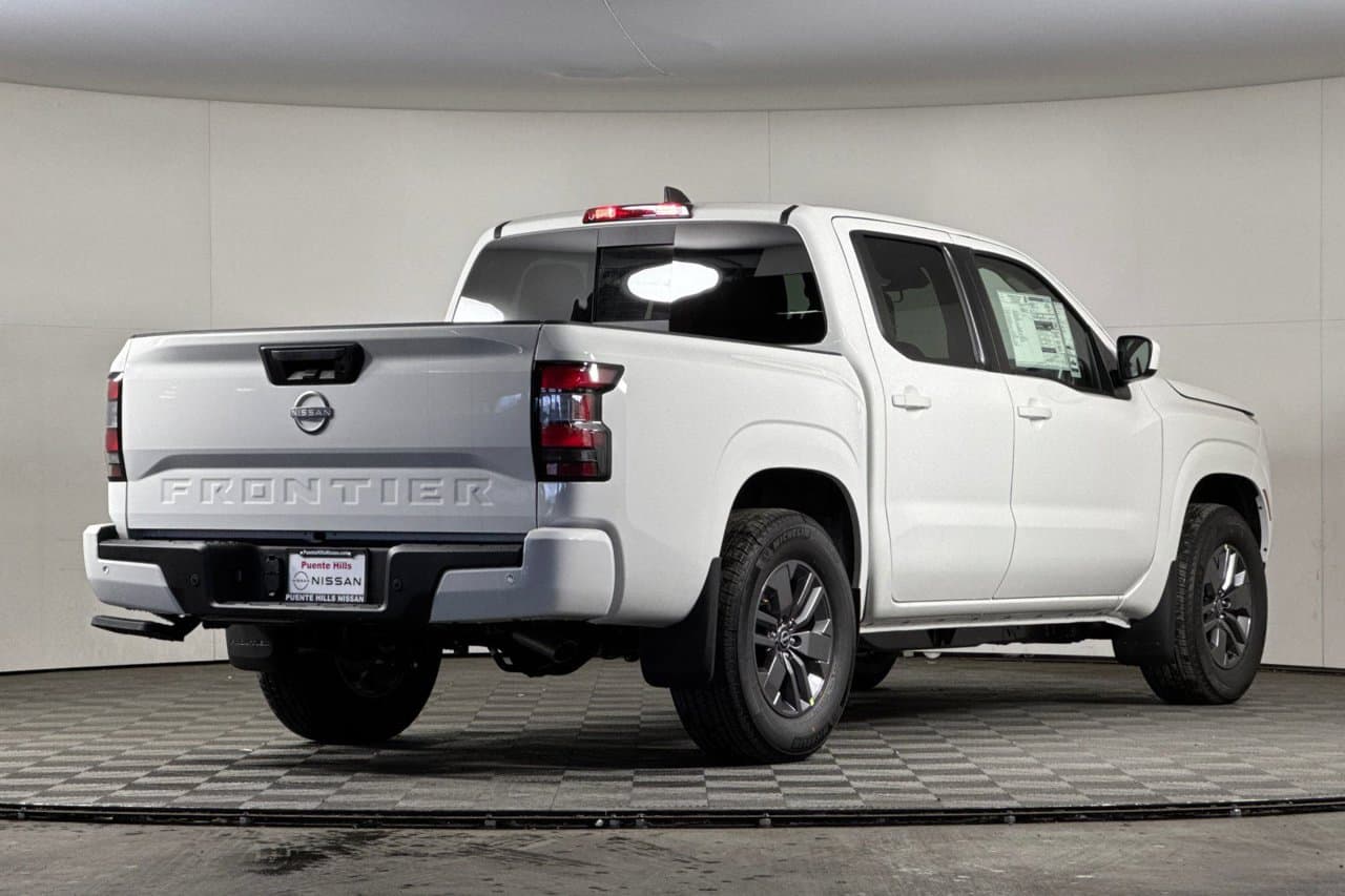 2026 Nissan Frontier SV 3