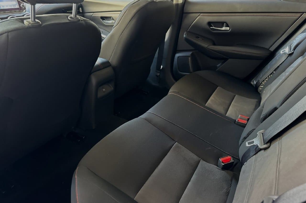 2025 Nissan Sentra SR 9