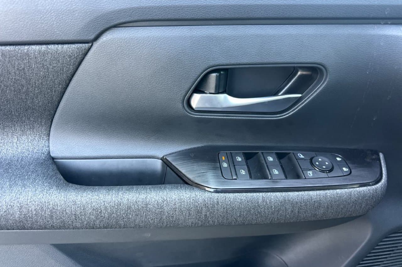 2026 Nissan Kicks SV 8