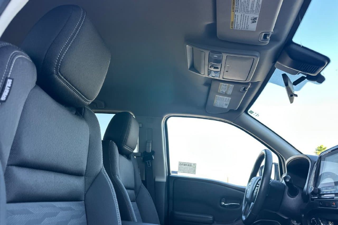 2023 Nissan Frontier SV 13