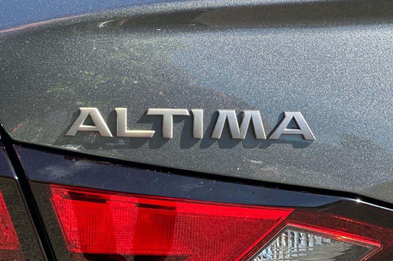 2025 Nissan Altima SV 22