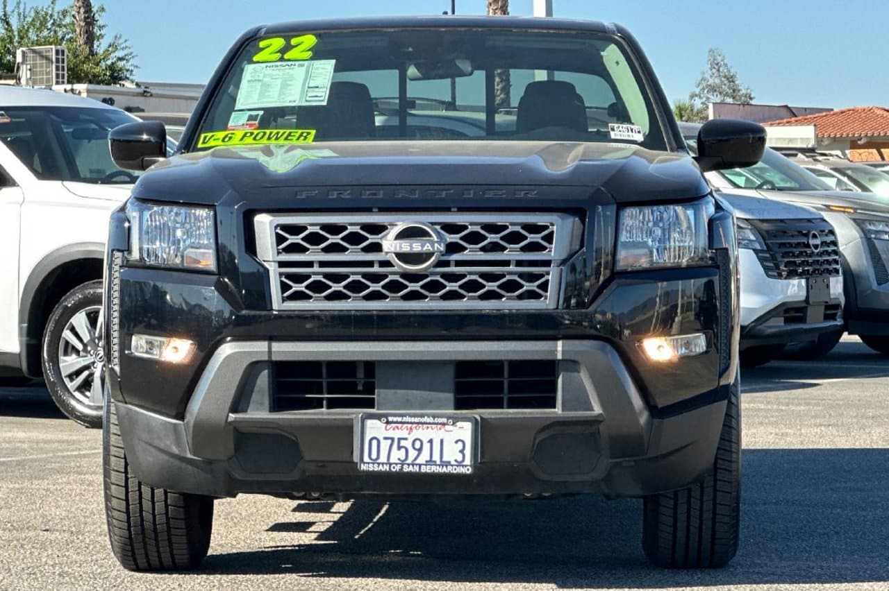 2022 Nissan Frontier SV 6