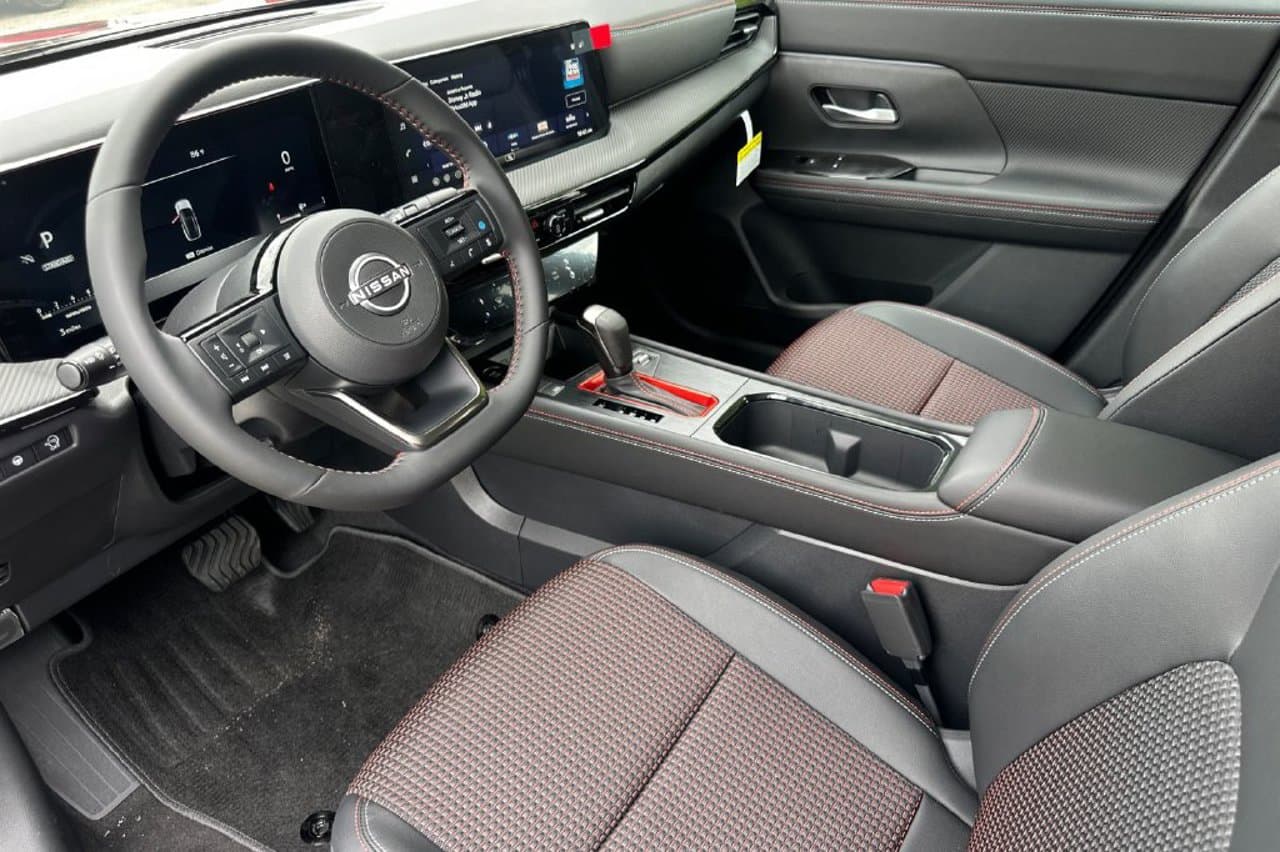 2027 Nissan Kicks SR 8