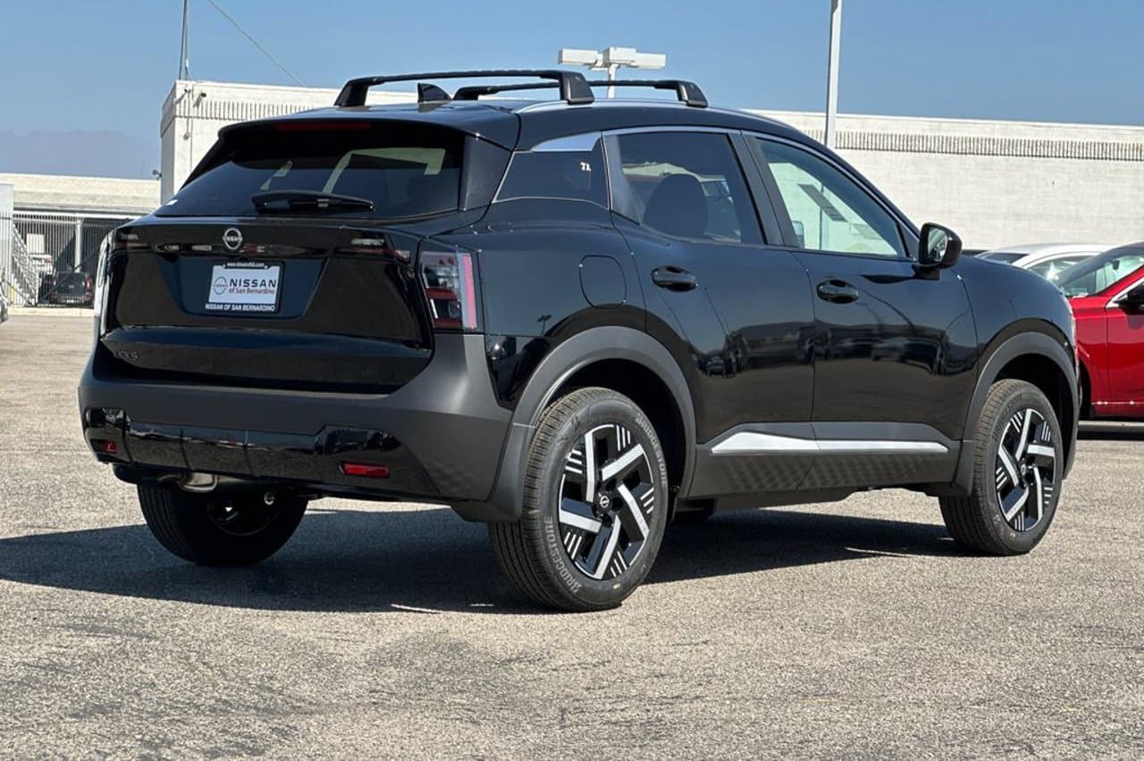 2027 Nissan Kicks SV 3