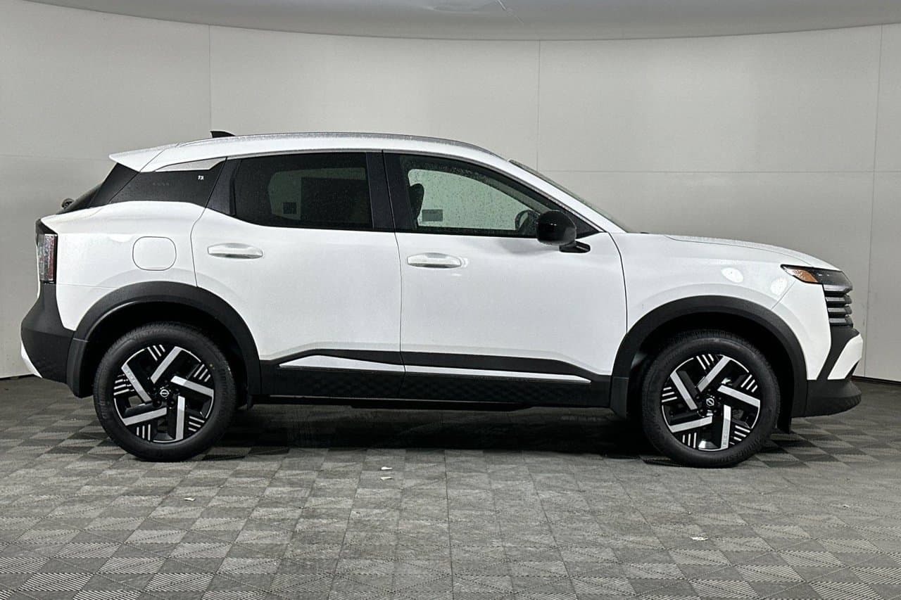 2026 Nissan Kicks SV 2