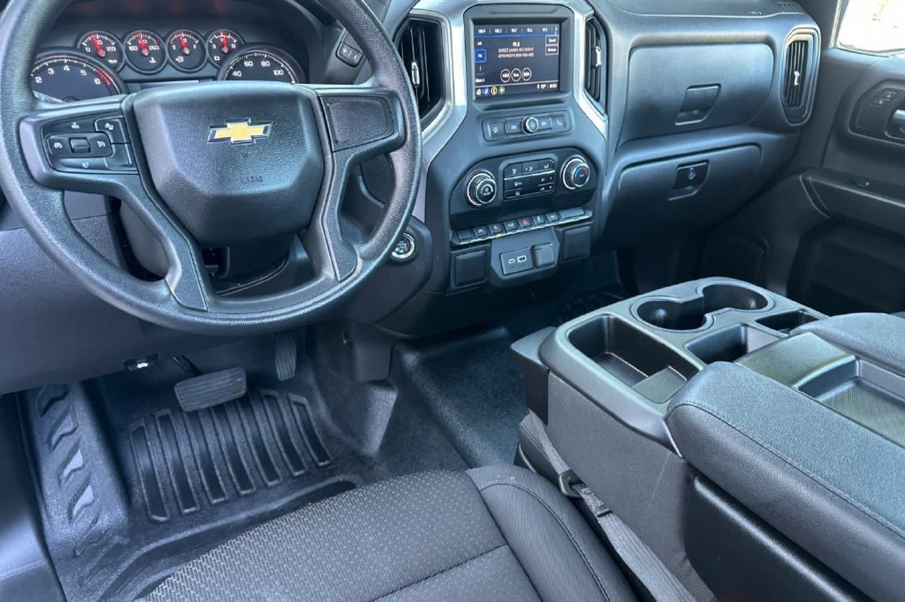 2025 Chevrolet Silverado 1500 Work Truck 10
