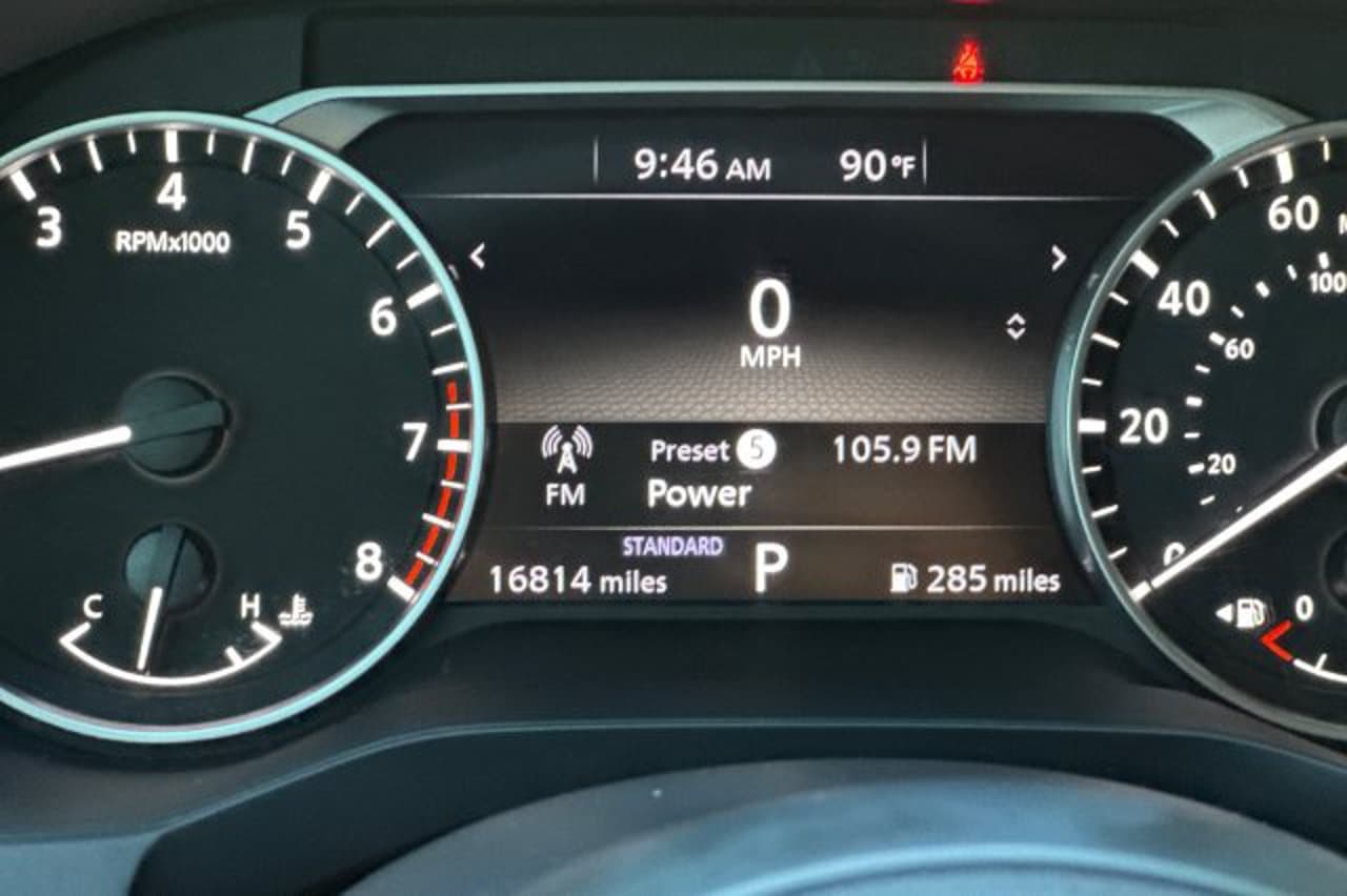 2024 Nissan Pathfinder S 23