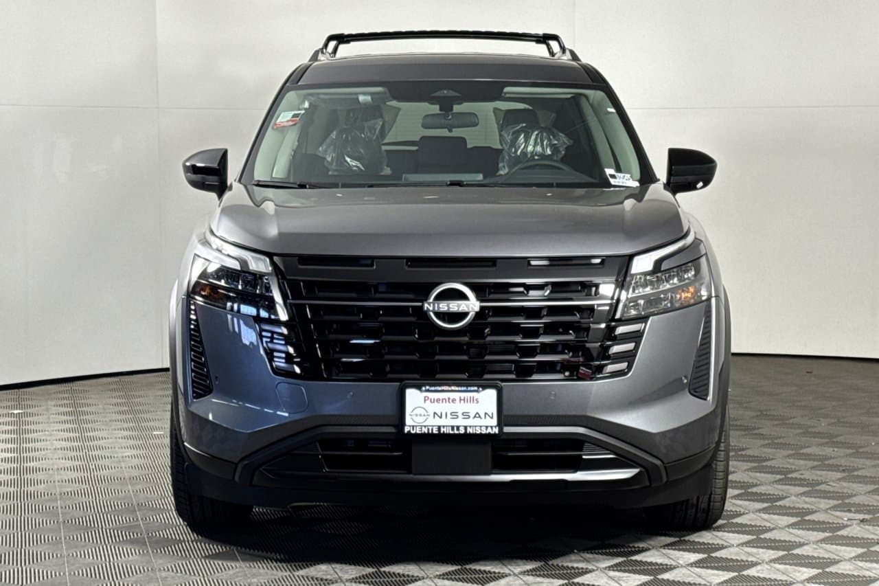 2026 Nissan Pathfinder SV 6