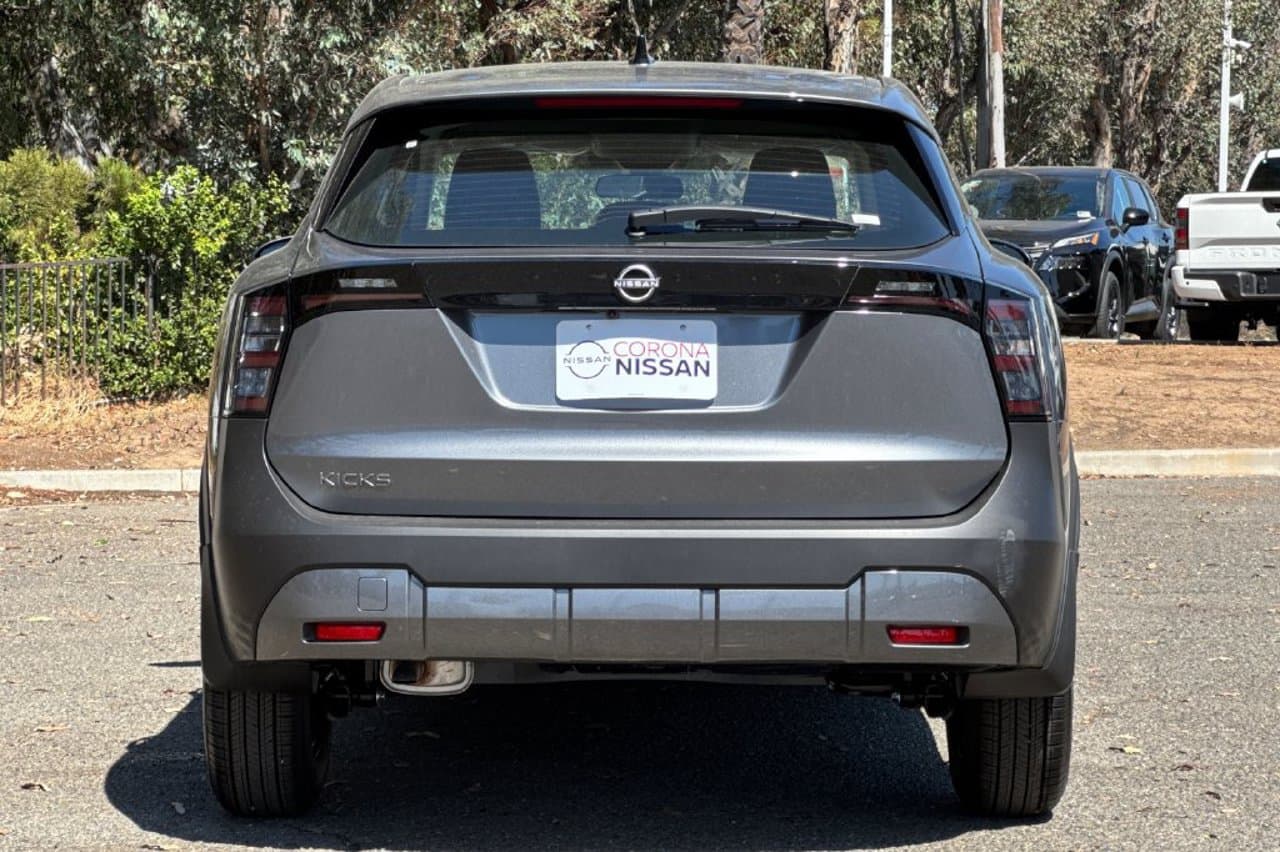 2027 Nissan Kicks S 5