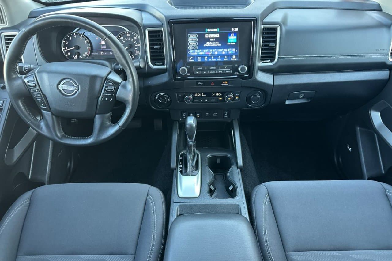 2023 Nissan Frontier SV 10