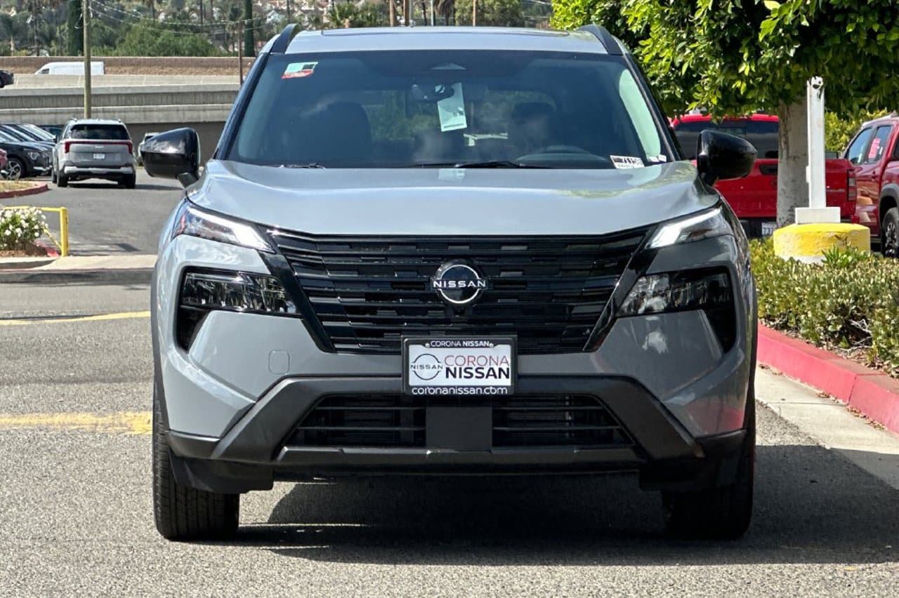 2026 Nissan Rogue Dark Armor 7