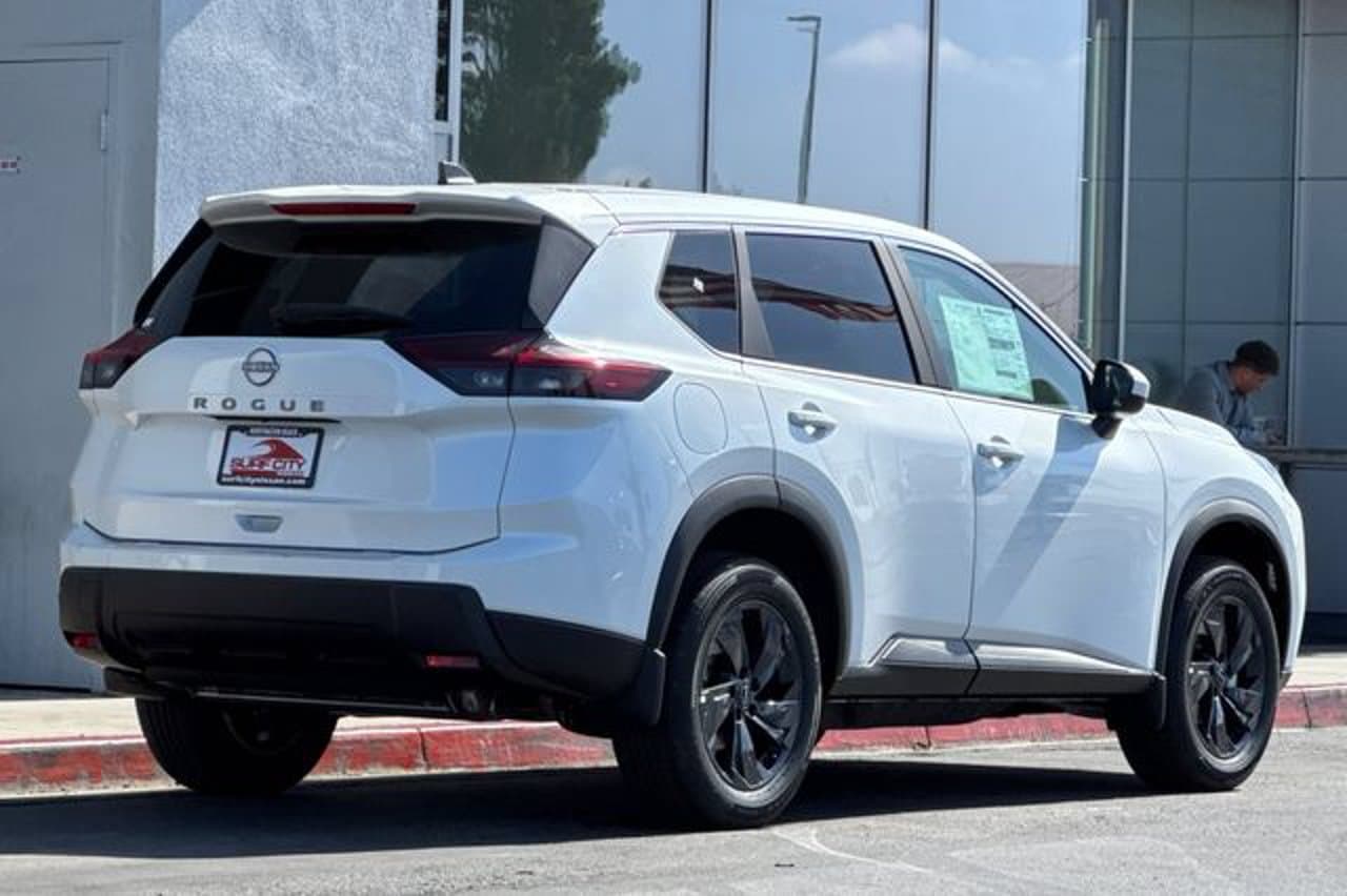 2026 Nissan Rogue SV 3