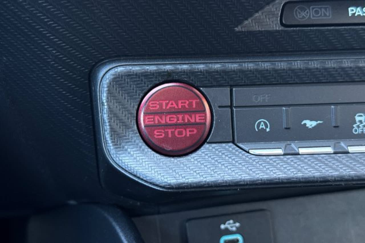2024 Ford Mustang EcoBoost Premium 19