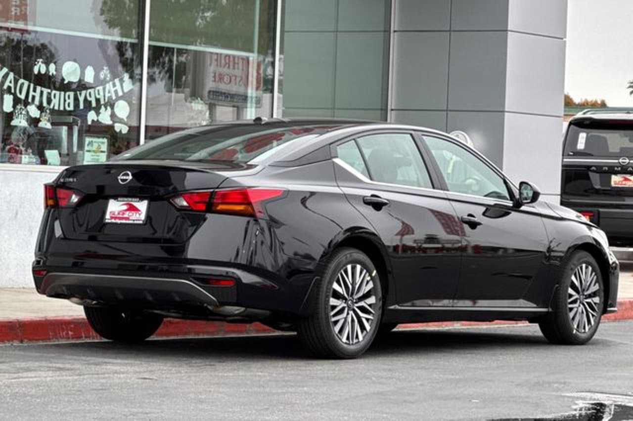 2026 Nissan Altima SV 3