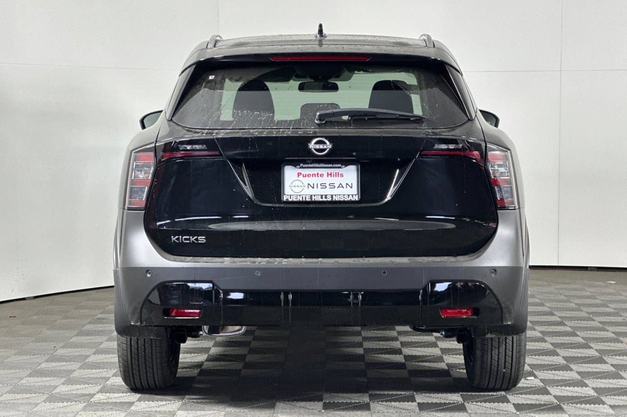 2026 Nissan Kicks SV 4
