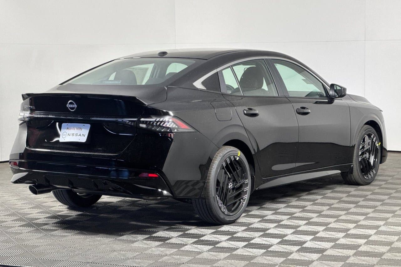 2027 Nissan Sentra SR 3