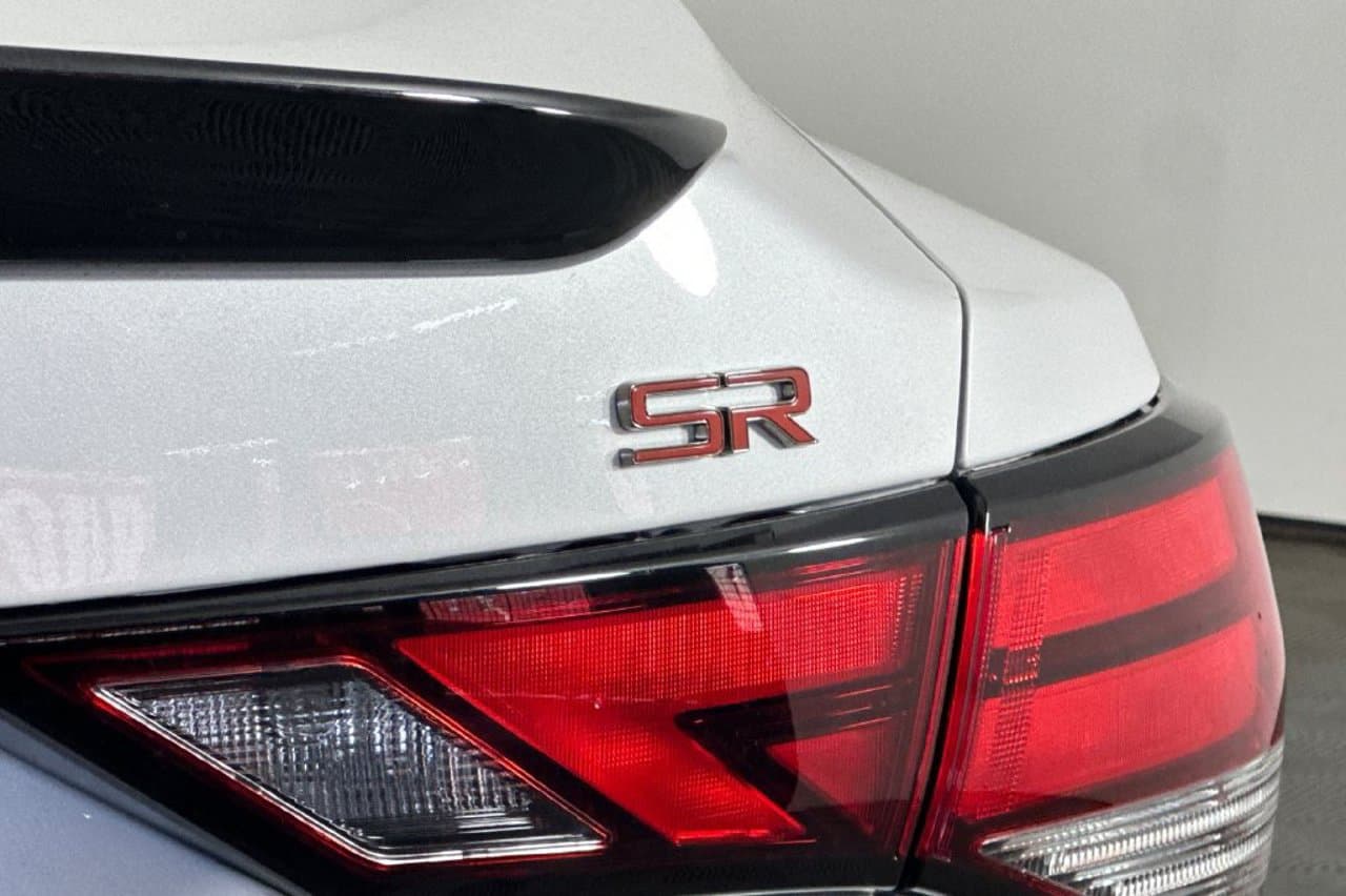2025 Nissan Sentra SR 20