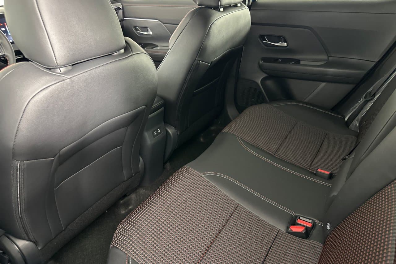 2026 Nissan Kicks SR 26