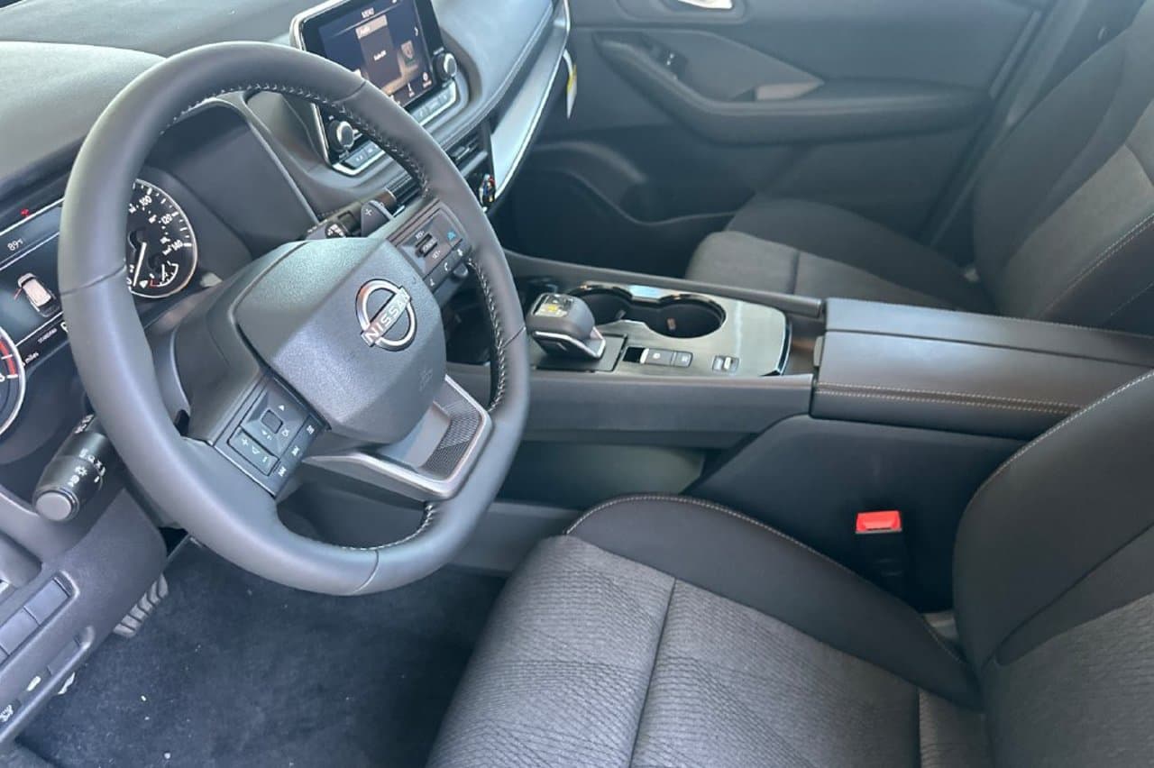 2026 Nissan Rogue SV 22