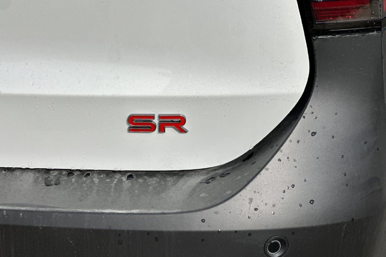 2026 Nissan Kicks SR 23