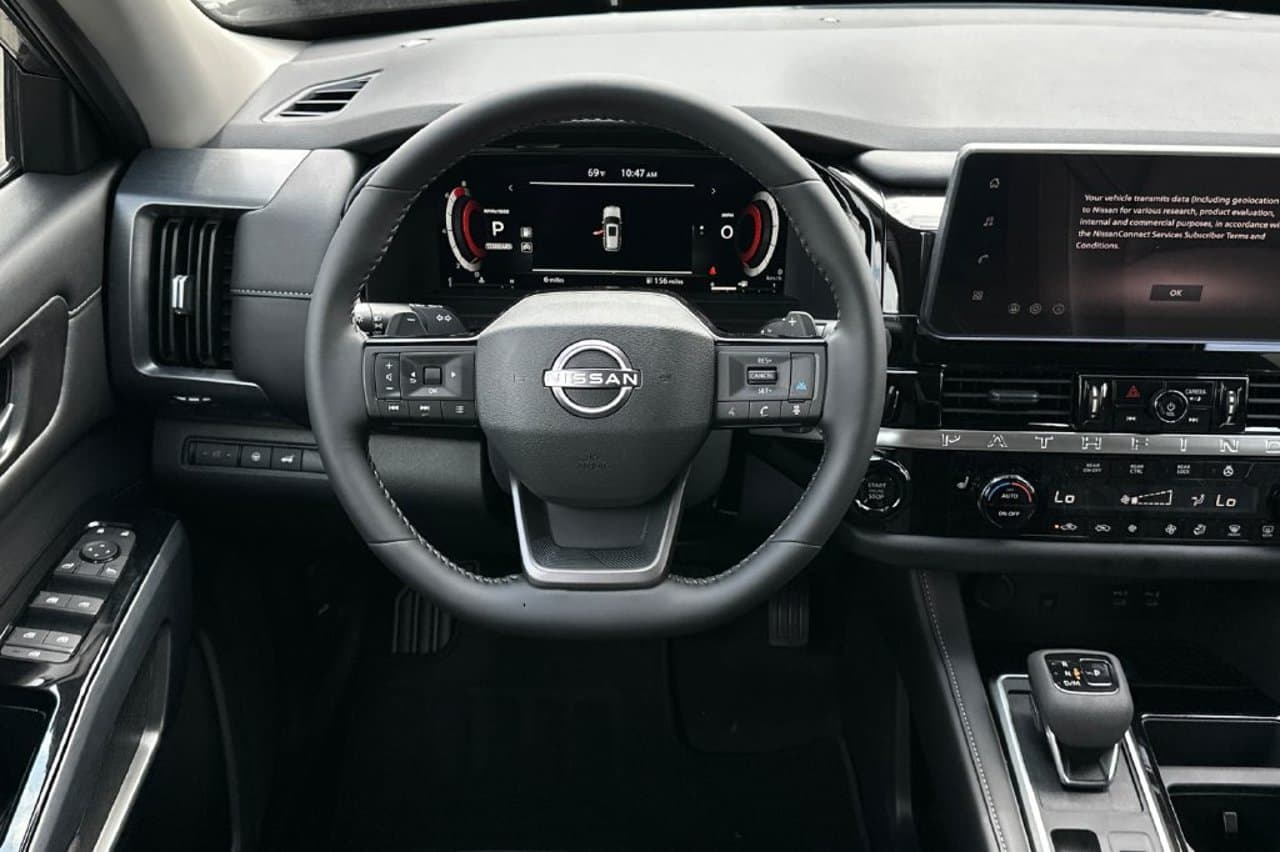 2026 Nissan Pathfinder SL 12