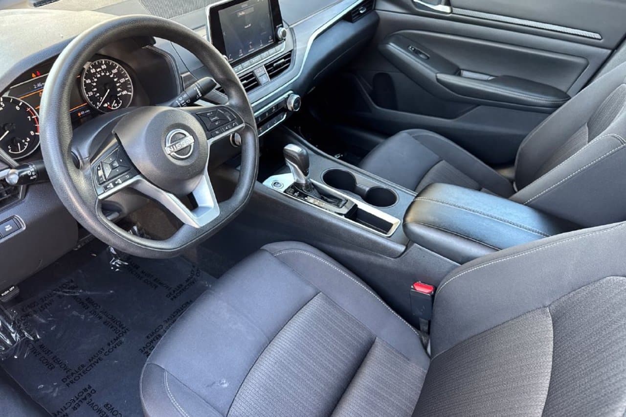 2025 Nissan Altima SV 8