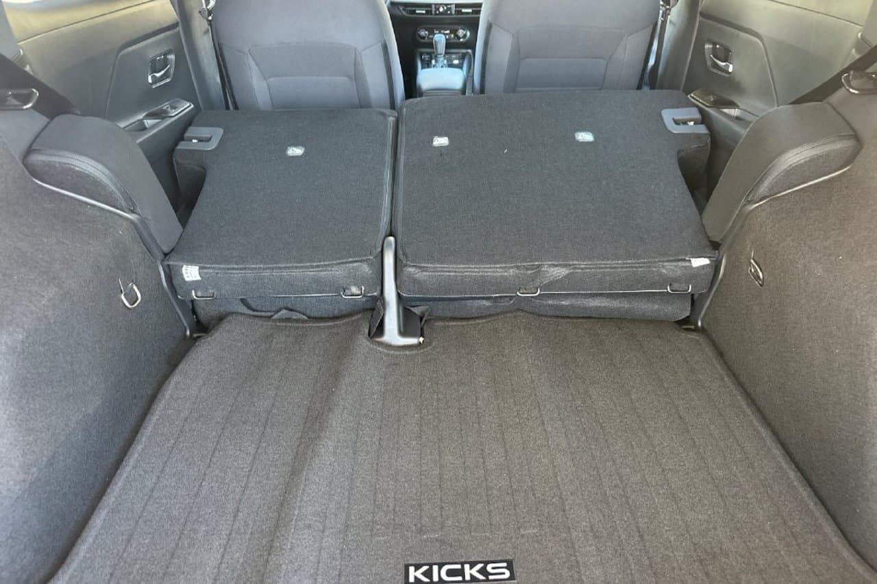 2027 Nissan Kicks SV 13