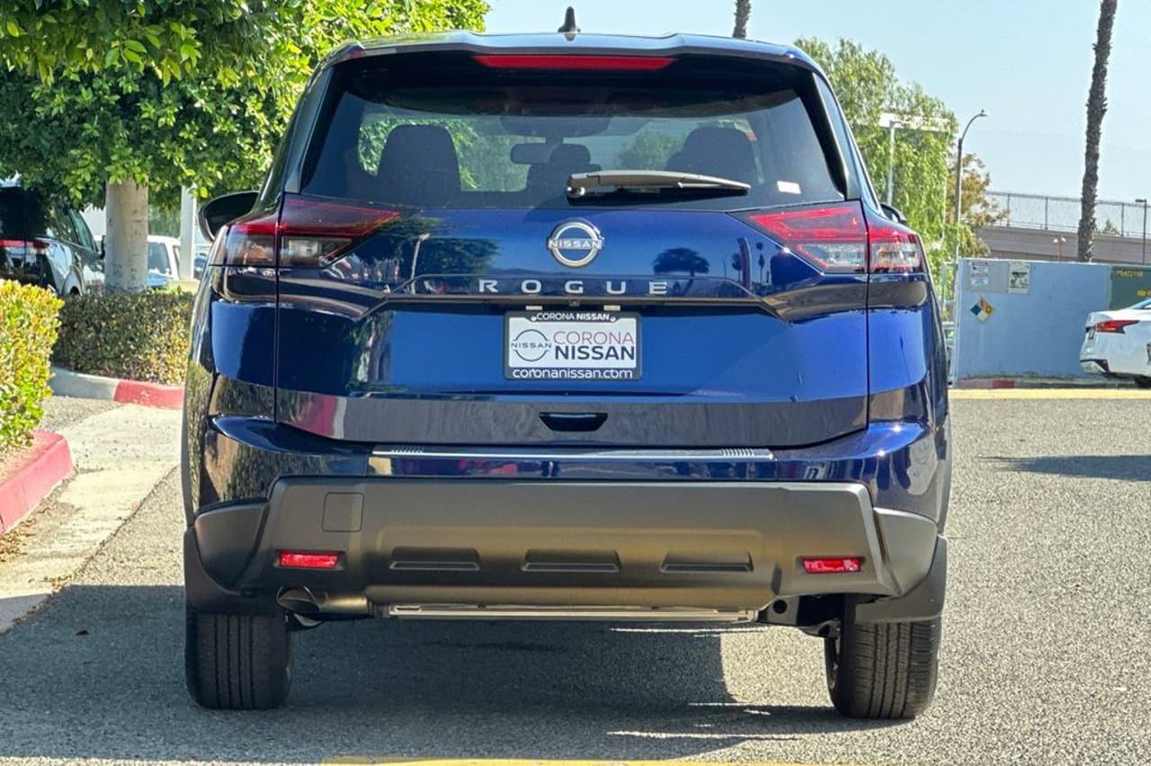 2026 Nissan Rogue SV 5