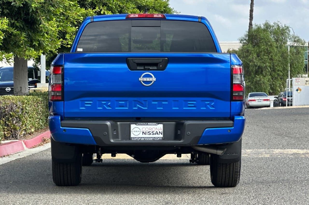2027 Nissan Frontier SV 5