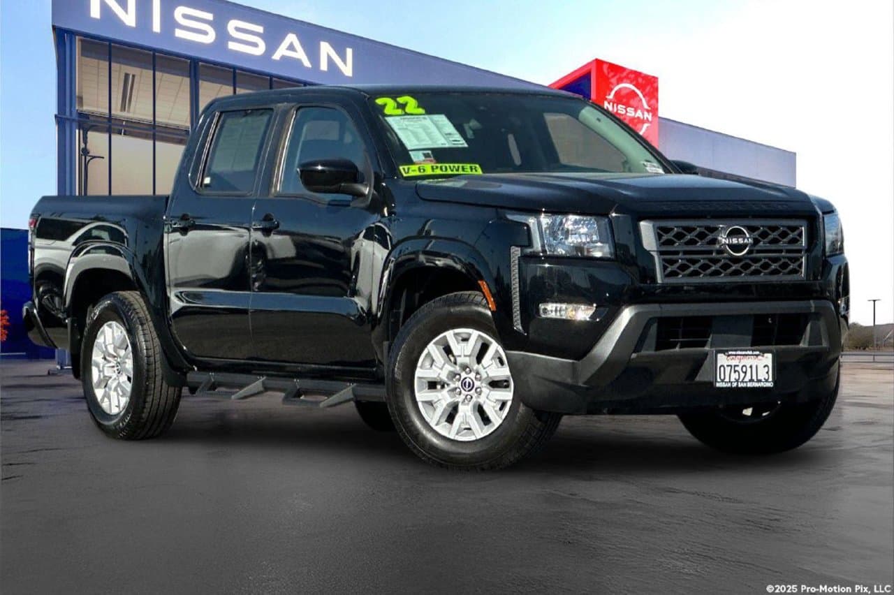2022 Nissan Frontier SV 1