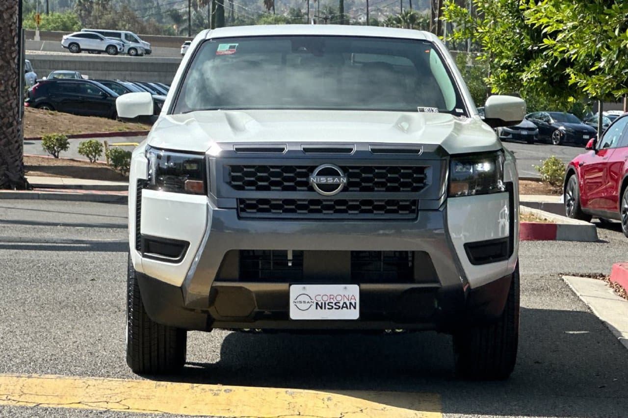 2027 Nissan Frontier SV 7