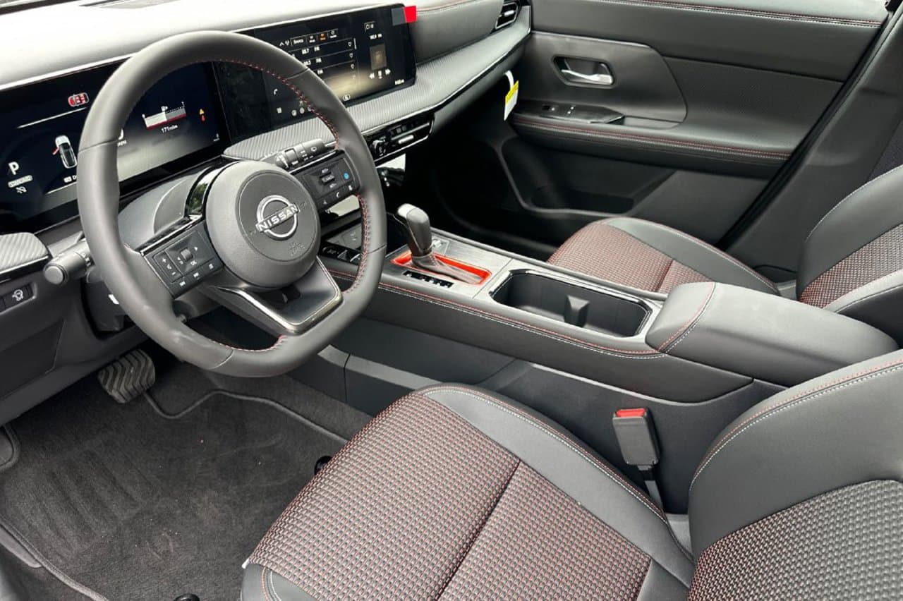 2027 Nissan Kicks SR 8