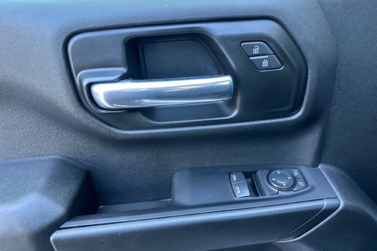 2025 Chevrolet Silverado 1500 Work Truck 9