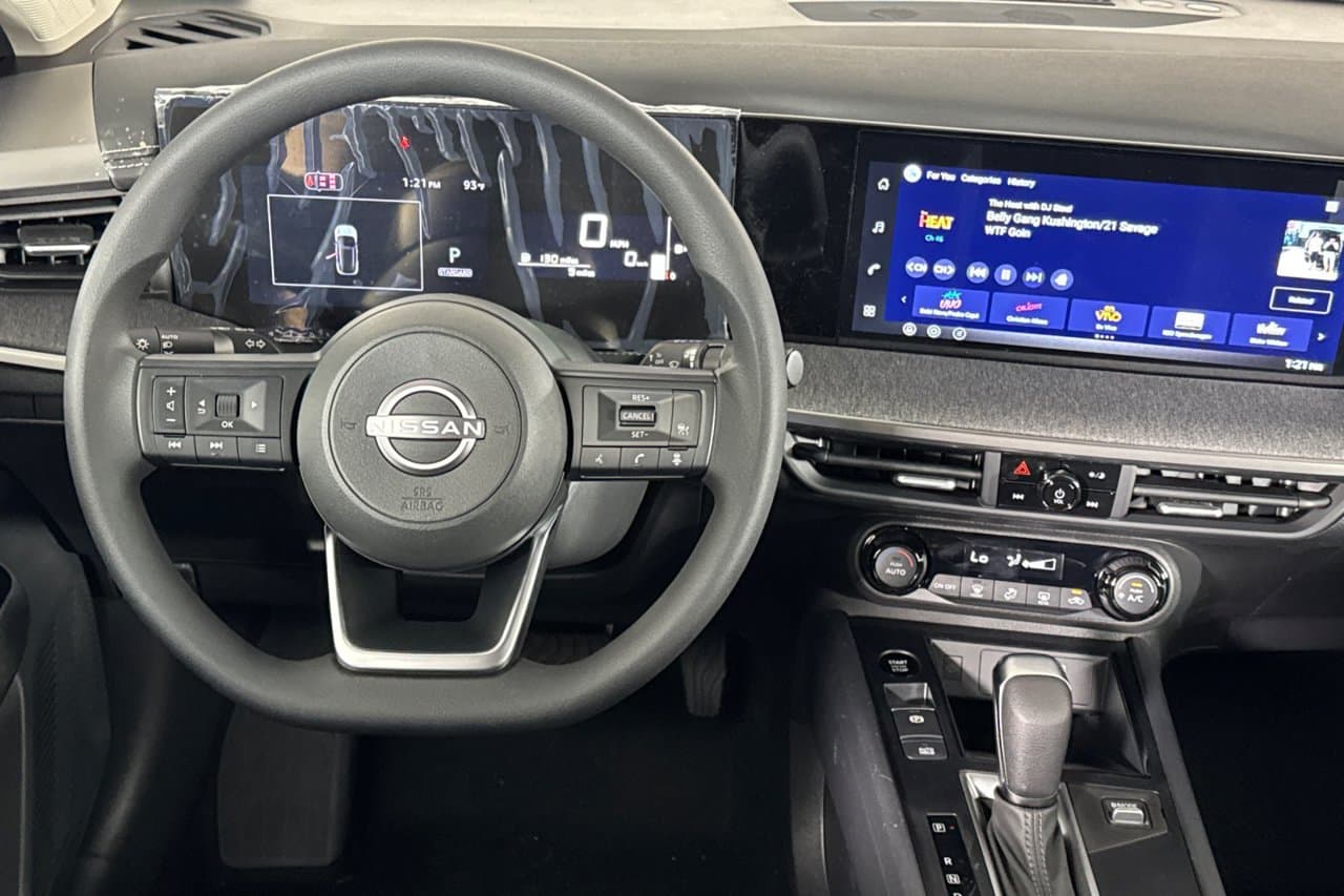 2027 Nissan Kicks SV 11